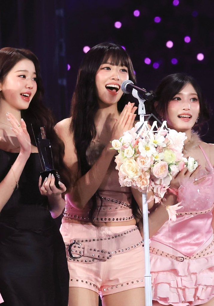 安宥眞 (IVE)粉丝拍下的瞬间