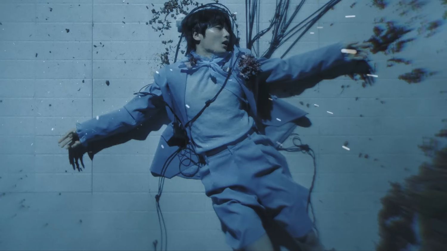 Behind-the-scenes cut of I.N (Stray Kids)