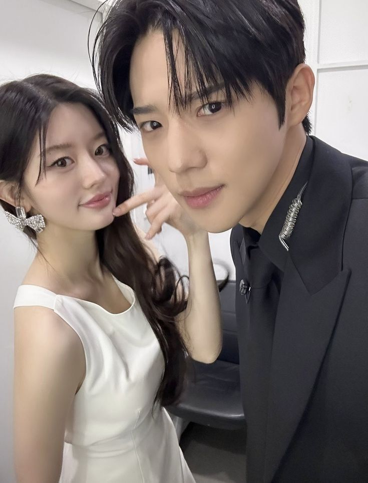 Recent activity shot of Minju (ILLIT)
