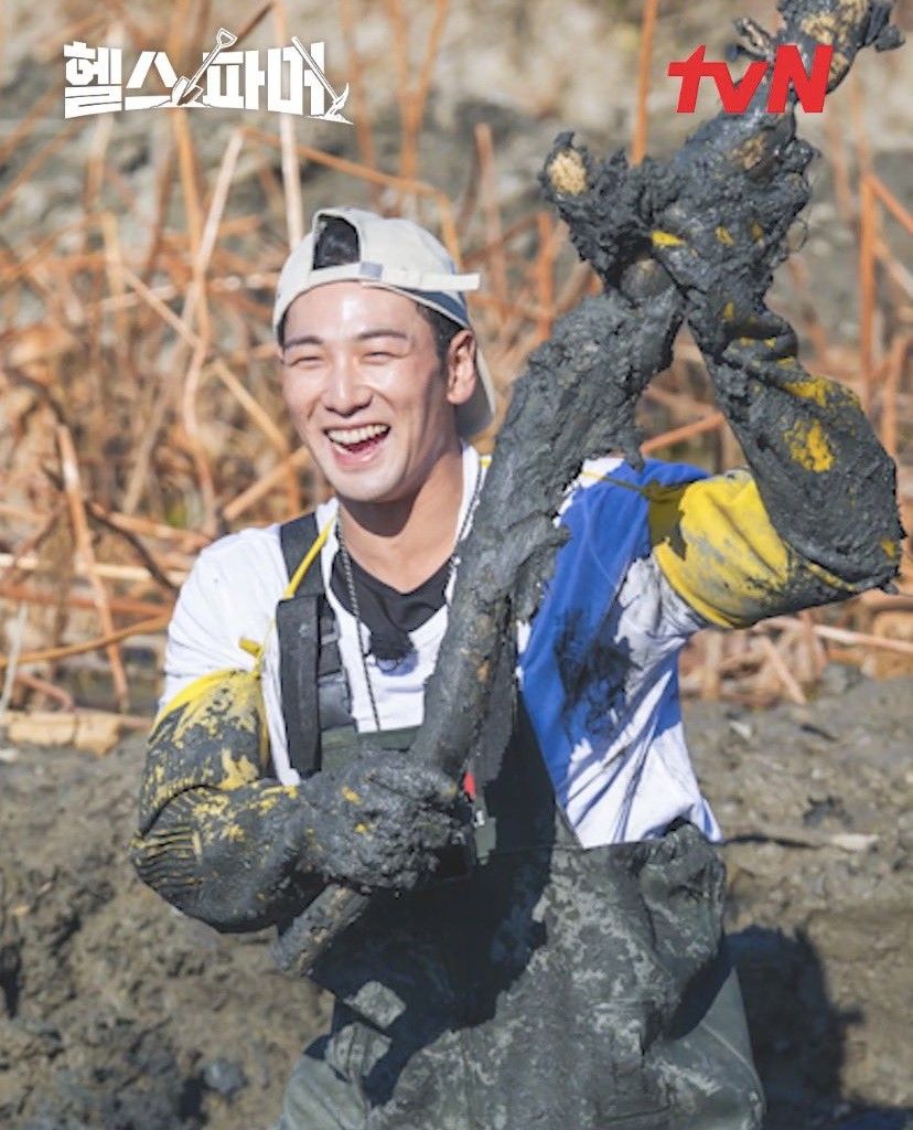 Behind-the-scenes cut of Baekho