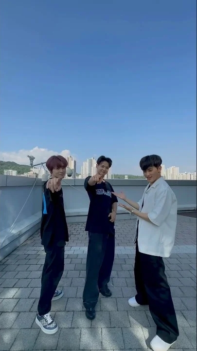 Latest photo of Minho (SHINee)