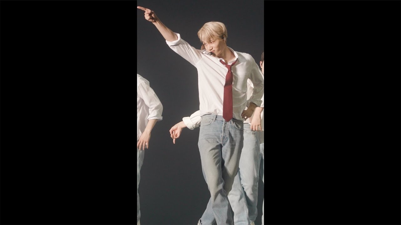 Potret di balik layar EXO