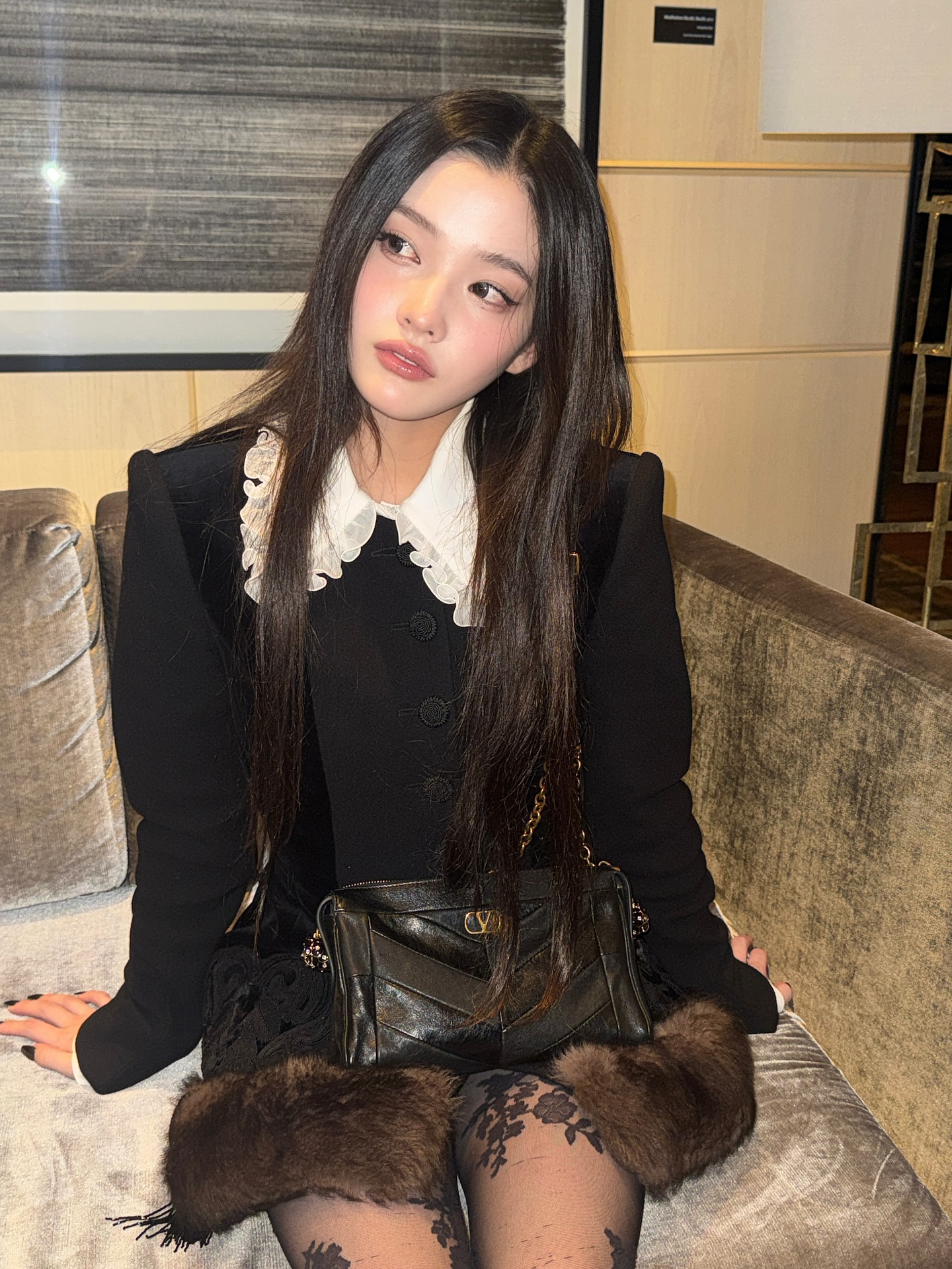 Behind-the-scenes cut of ILLIT