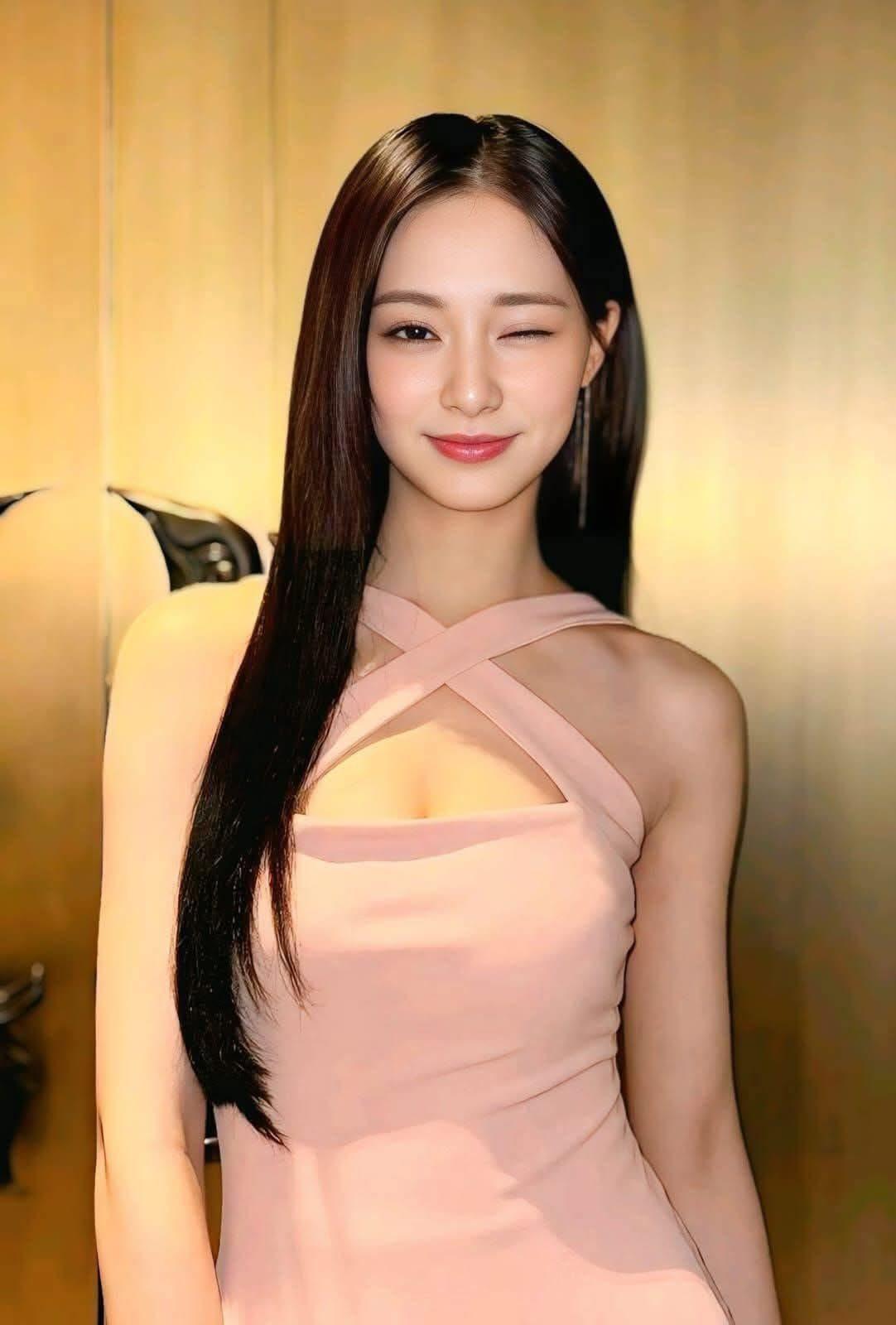 쯔위 (TWICE)의 최신 사진