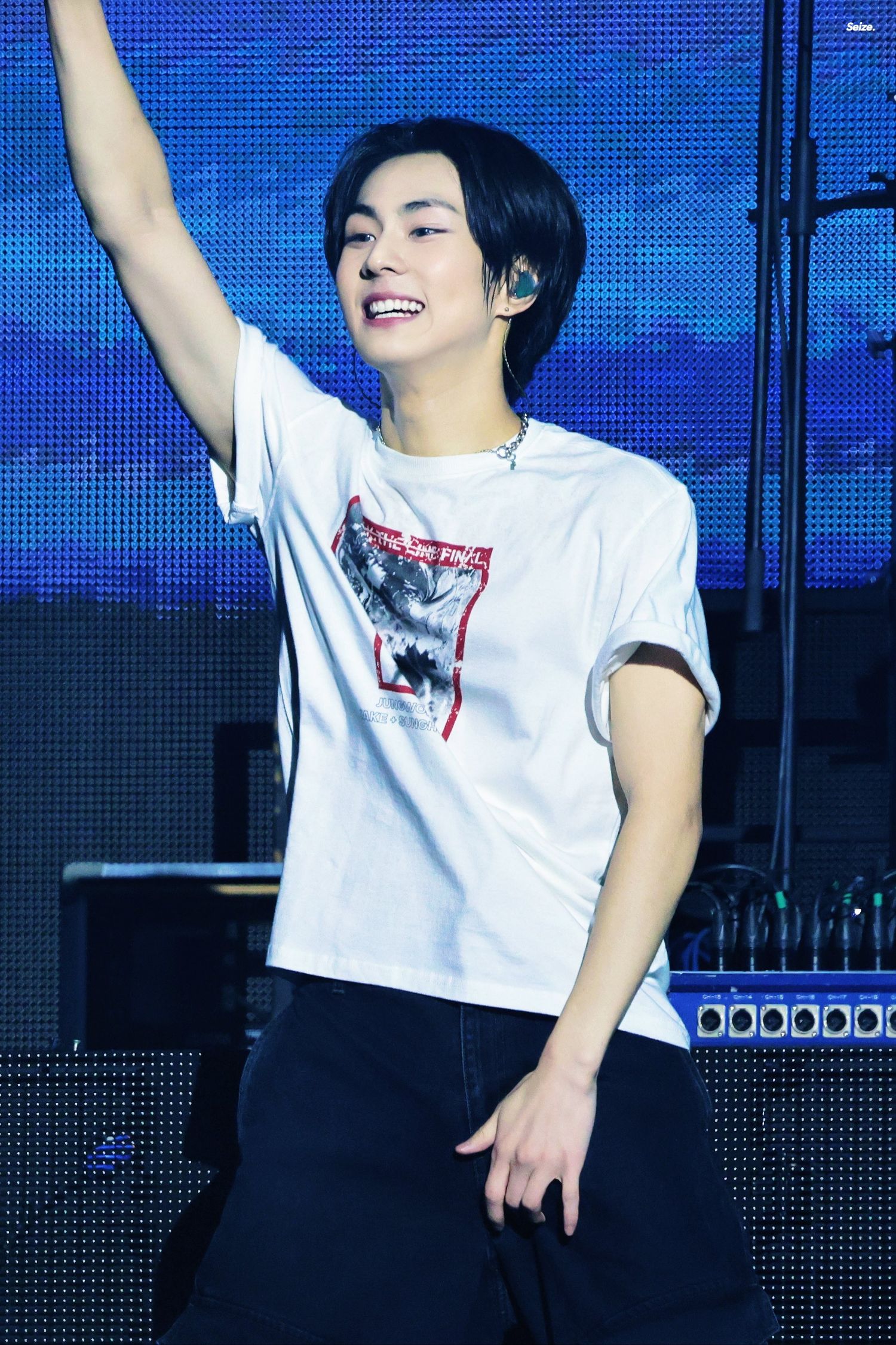 A moment captured by Jungwon (ENHYPEN)'s fan