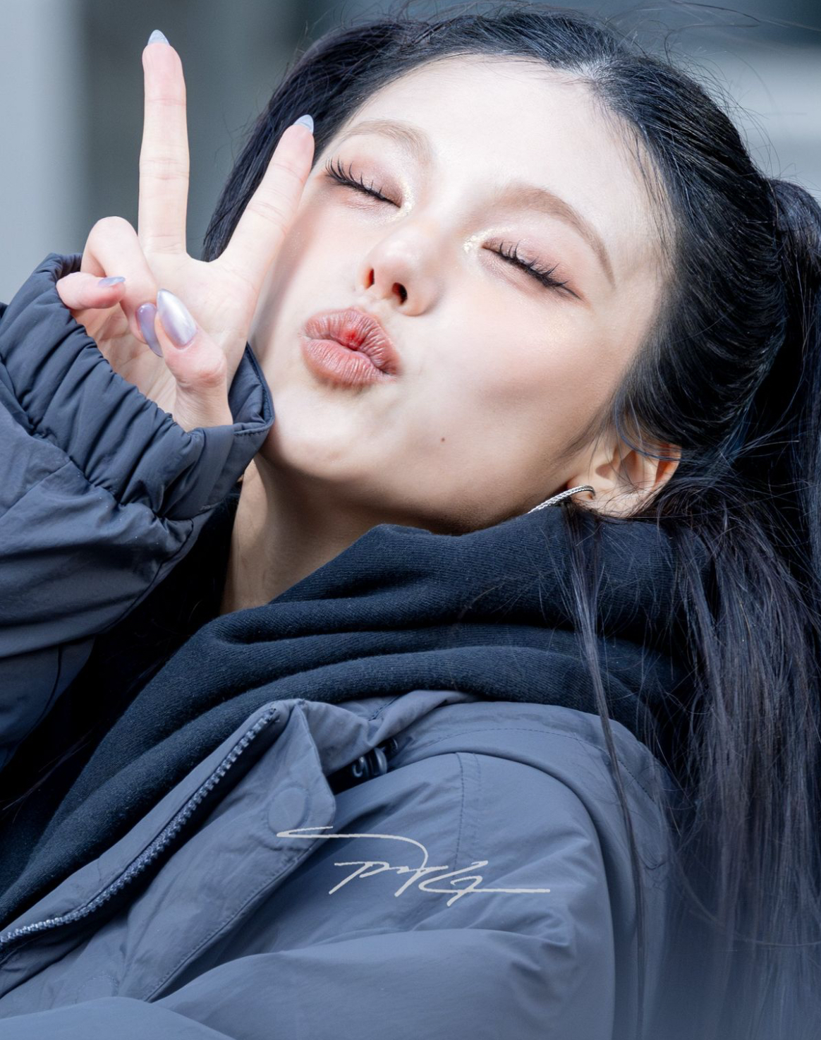 Recent activity shot of Yeji (ITZY)