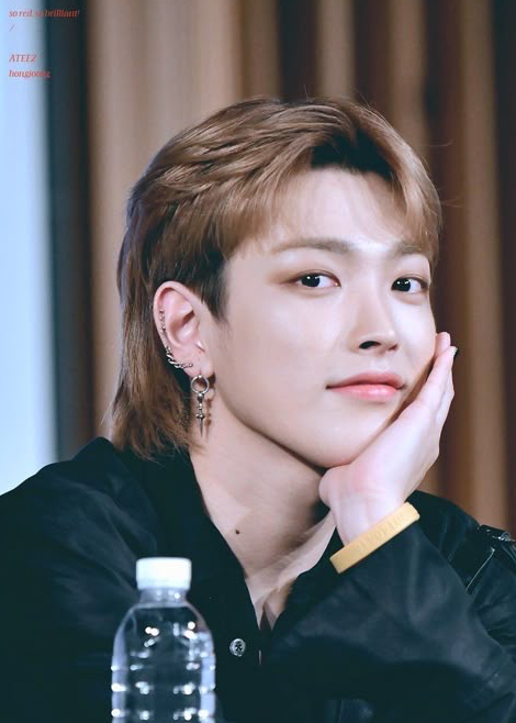 Behind-the-scenes cut of Hongjoong (ATEEZ)