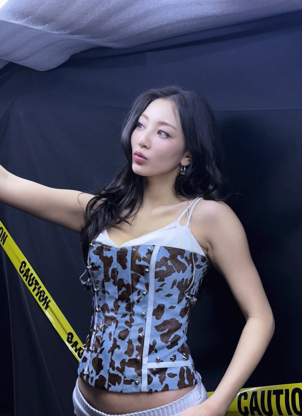 Behind-the-scenes cut of Jihyo (TWICE)