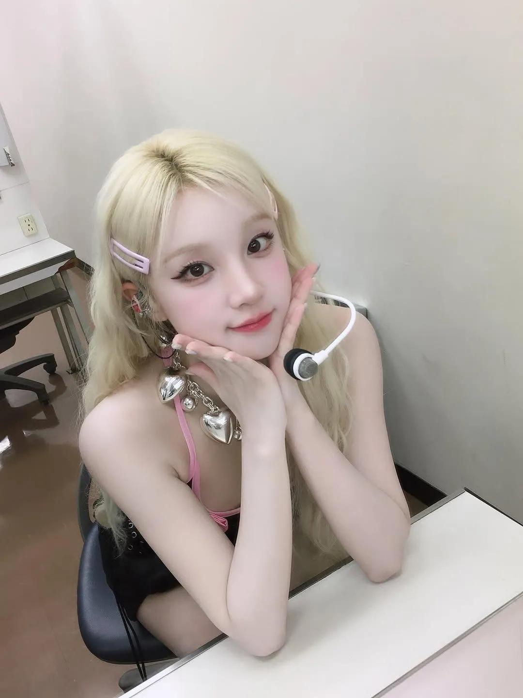 Recent activity shot of Yuqi (i-dle)