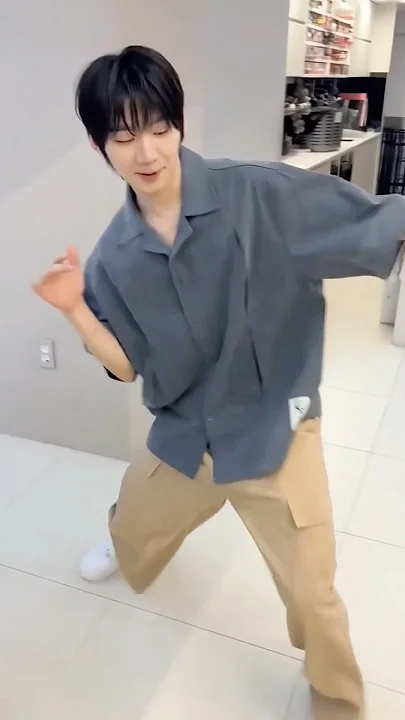 The most beloved wallpaper among Park Han (AHOF)'s fans