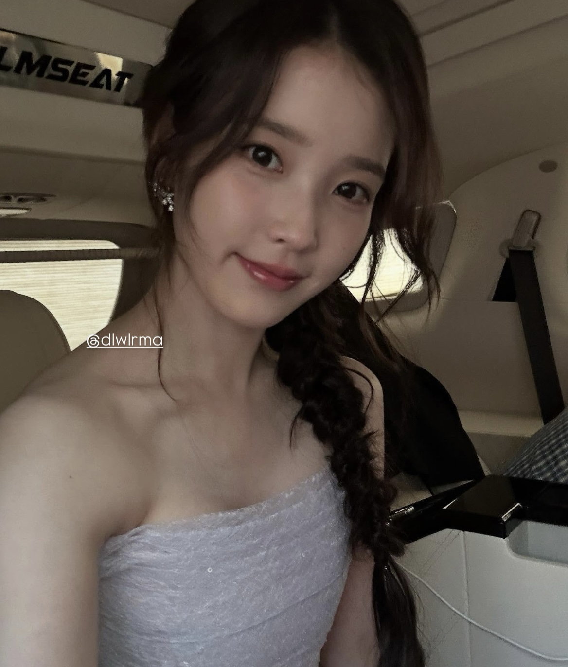 IU的最新活动照片