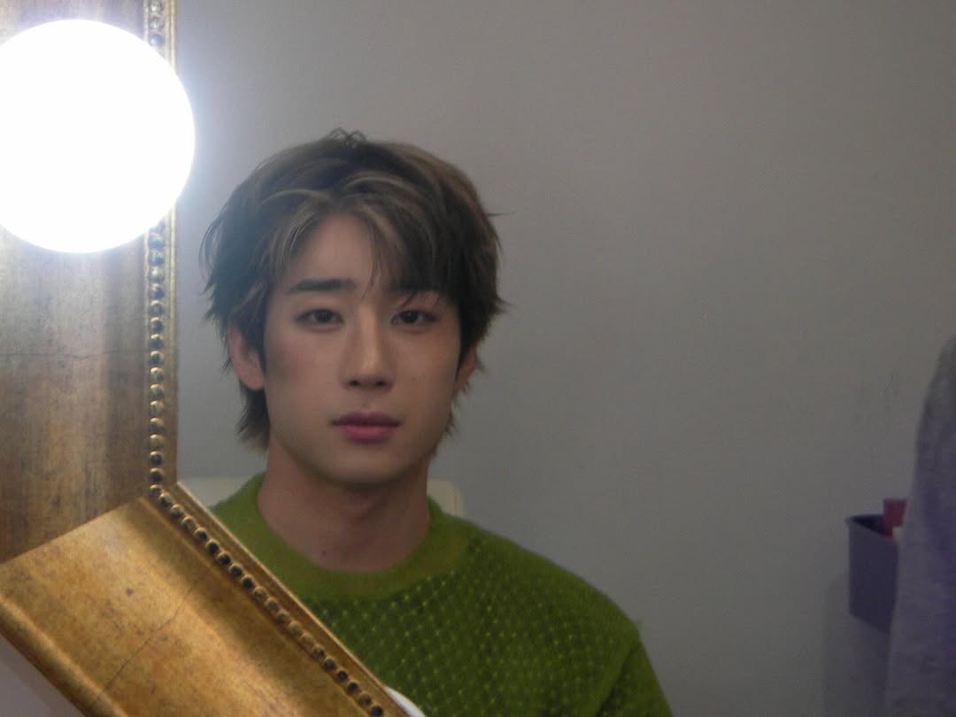 Behind-the-scenes cut of Han Seungwoo