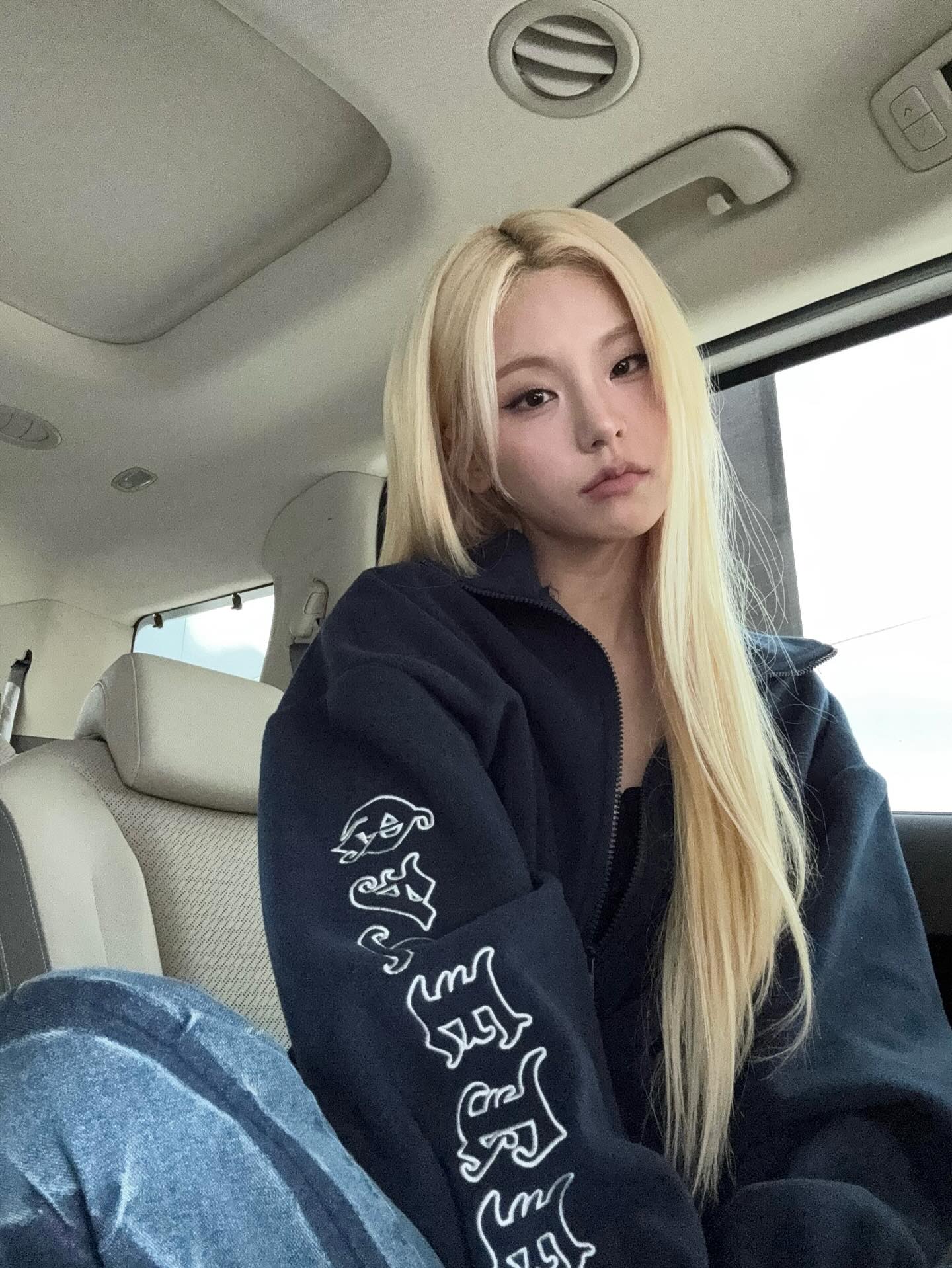 Latest photo of Yeji (ITZY)