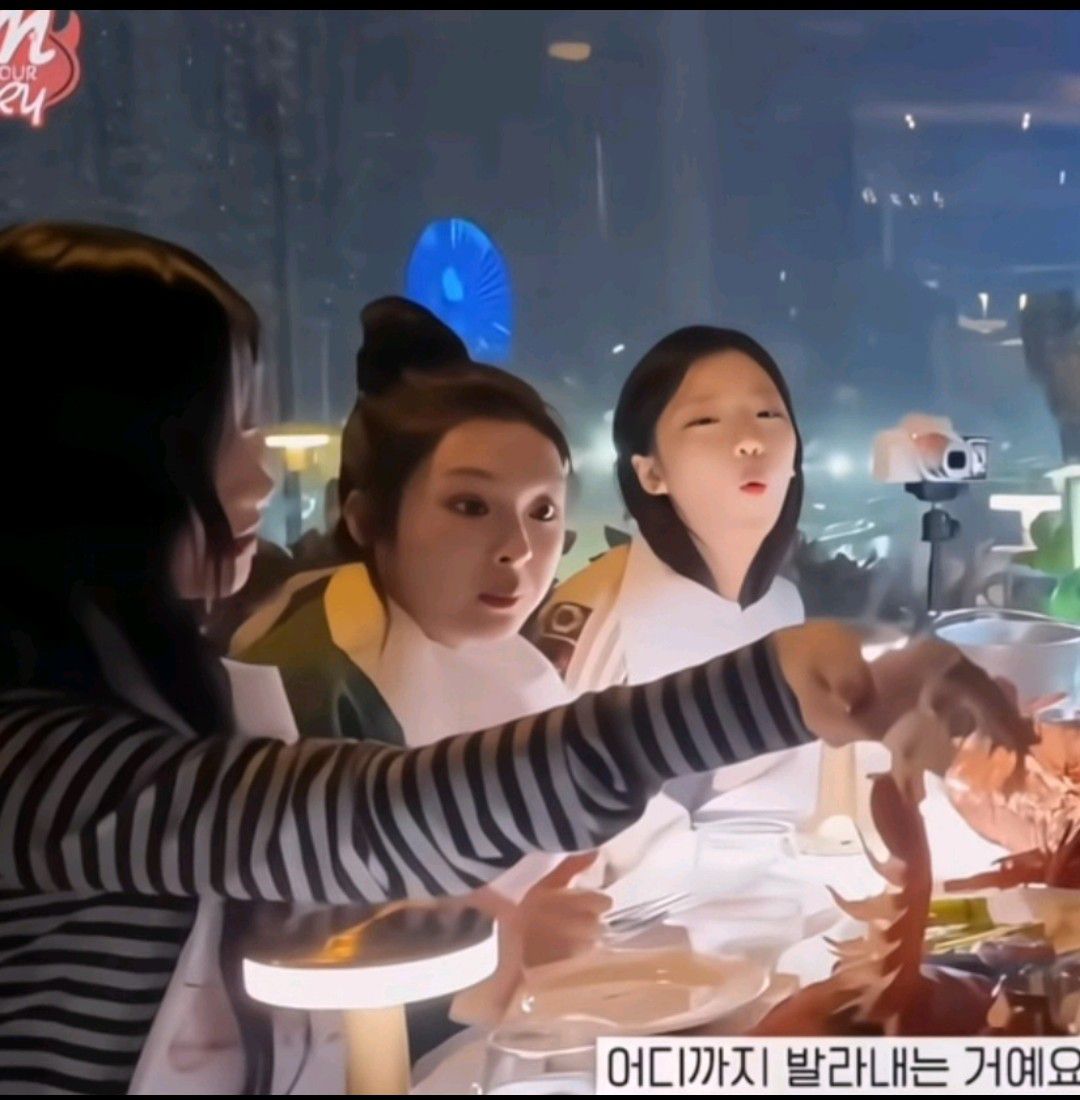 Recent activity shot of Chiquita (BABYMONSTER)