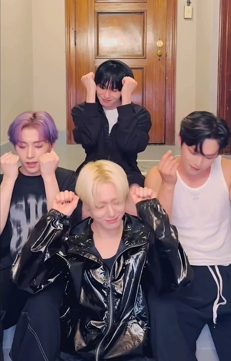 A moment captured by ONEUS's fan