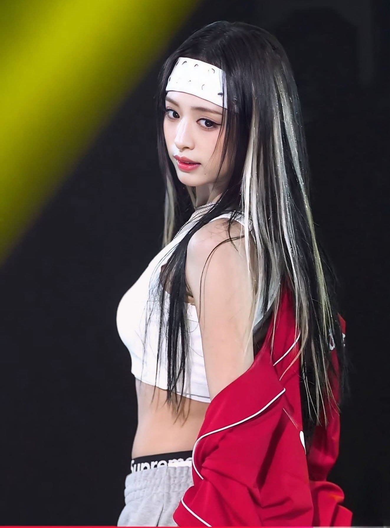 Behind-the-scenes cut of Ahyeon (BABYMONSTER)