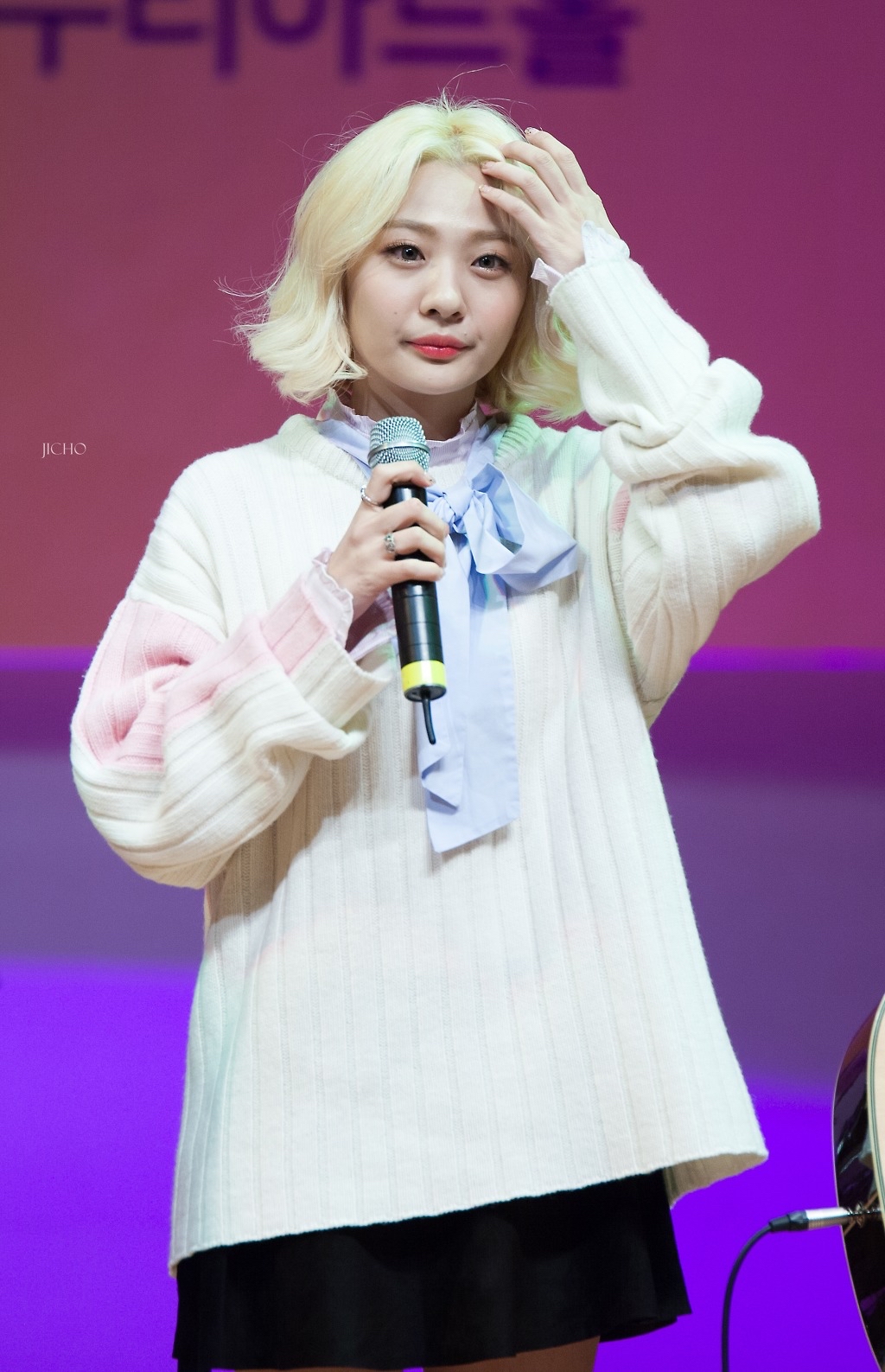 Recent activity shot of Ahn Jiyoung (Bolbbalgan4)