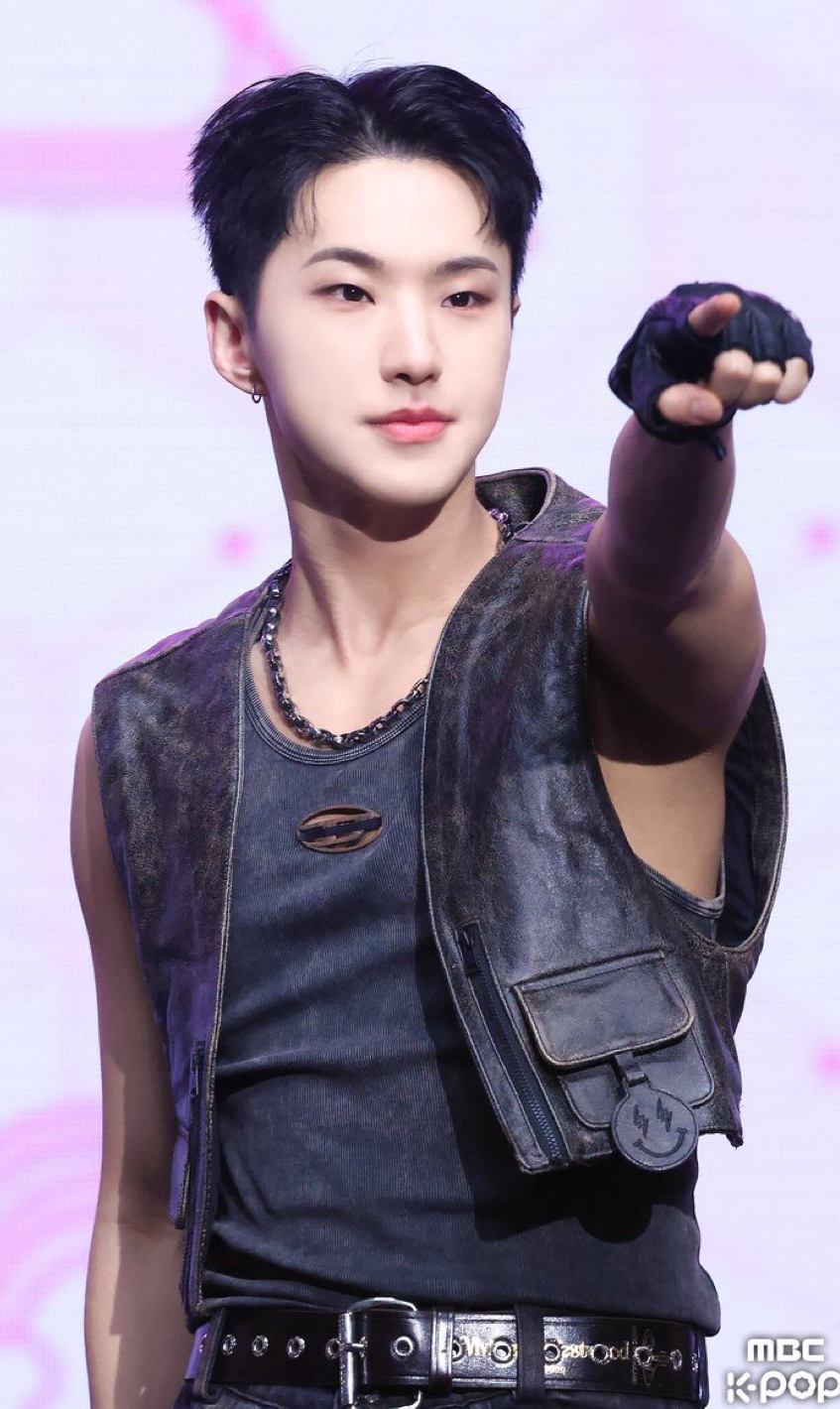 Today's most popular wallpaper in the Hoshi (SEVENTEEN) community