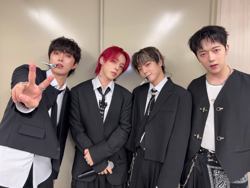 Behind-the-scenes cut of OMEGA X