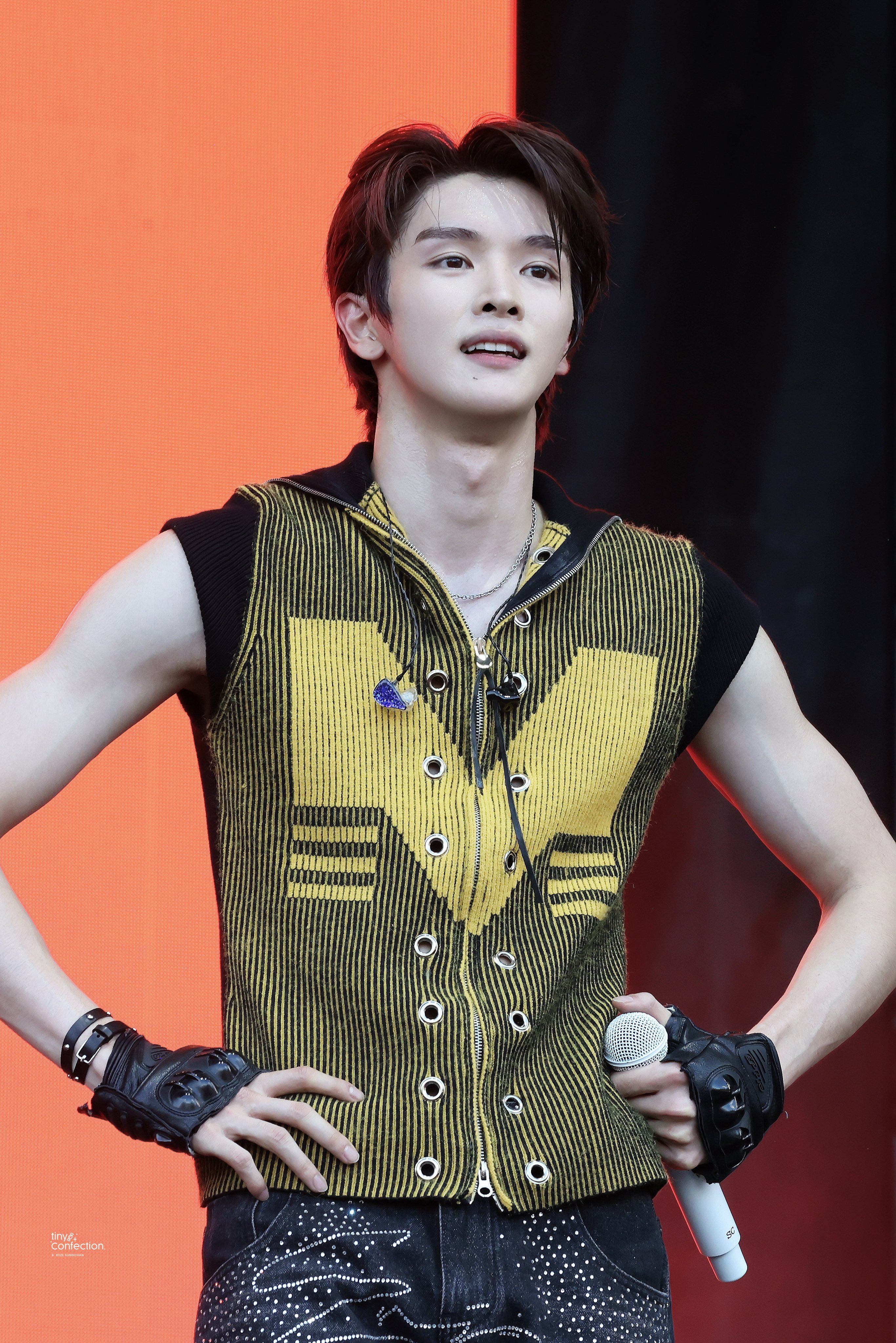 Latest photo of Sungchan (RIIZE)