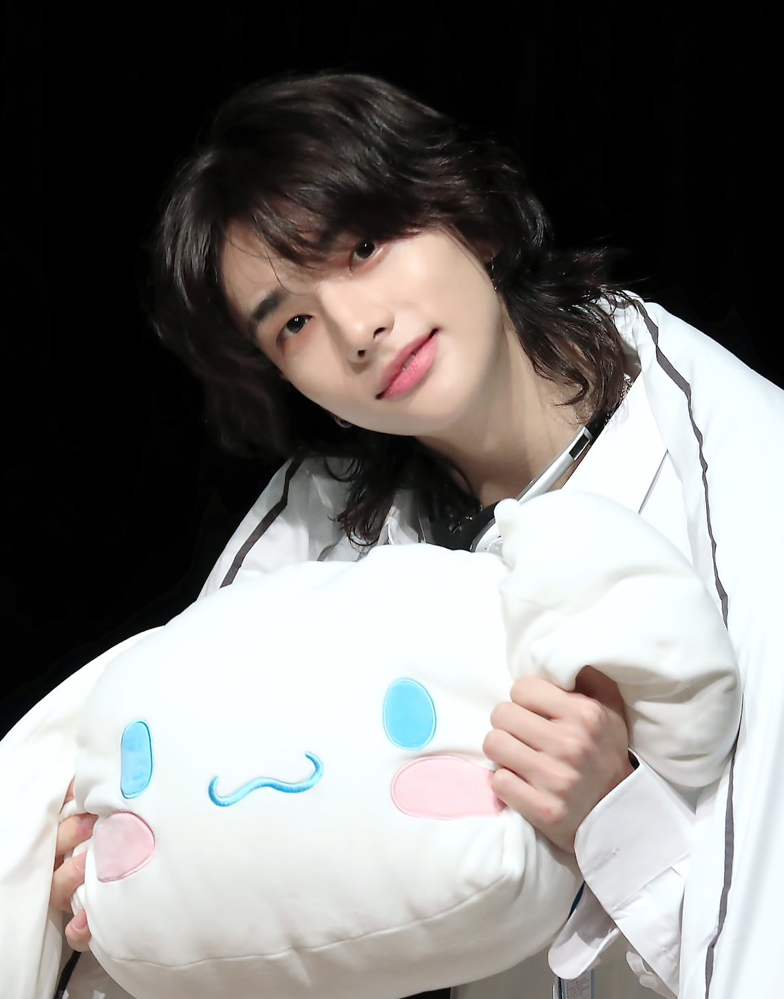 Behind-the-scenes cut of Hyunjin (Stray Kids)