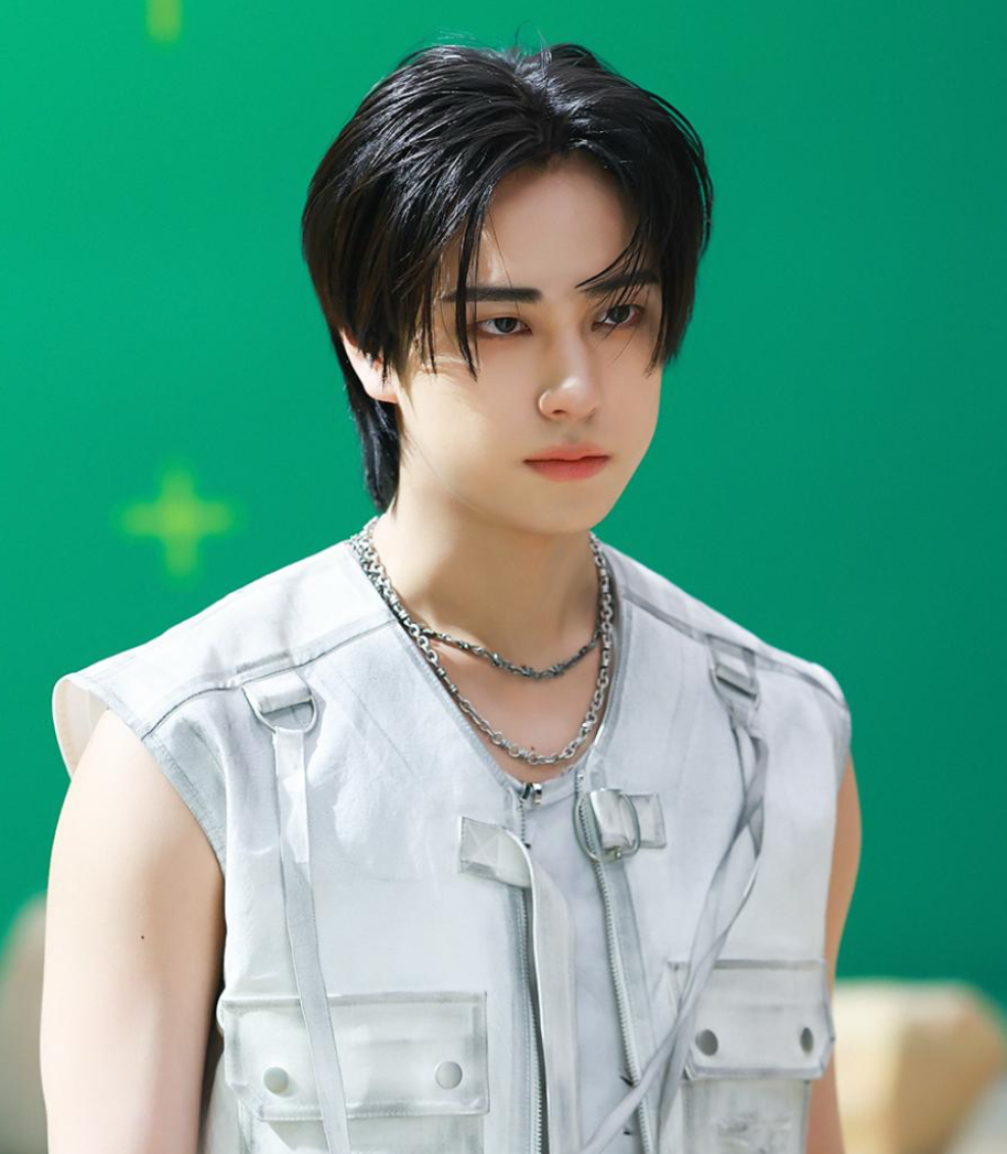 Behind-the-scenes cut of Taki (&TEAM)