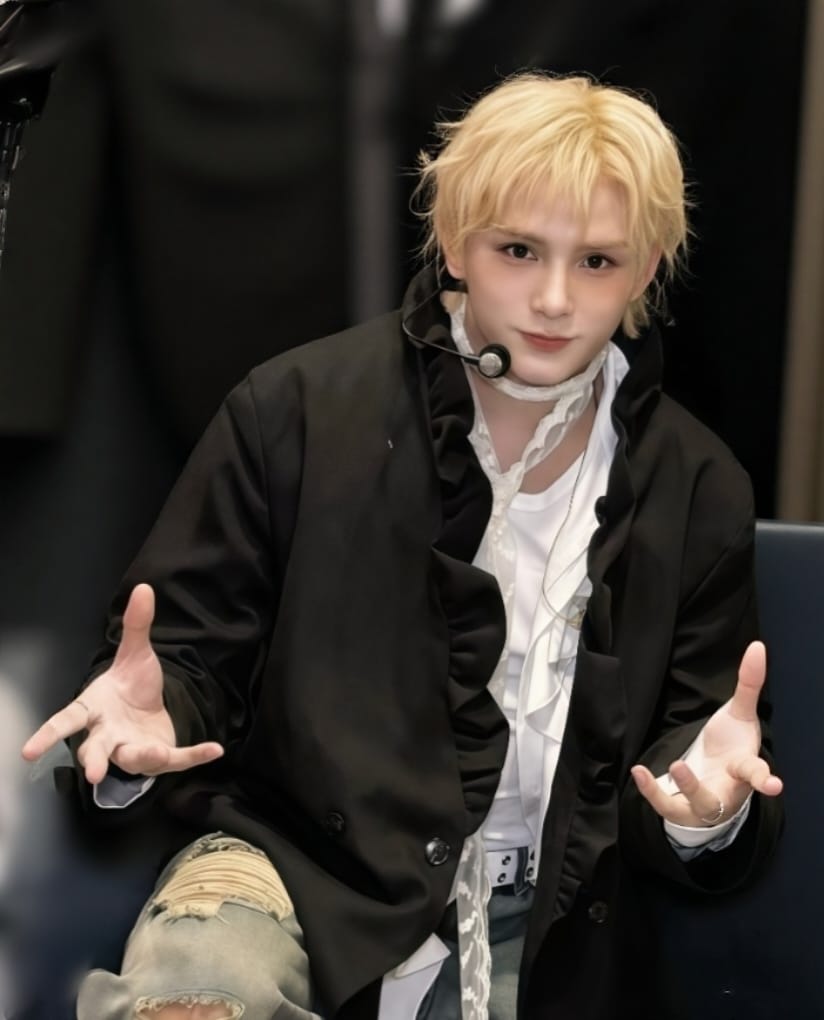 A moment captured by Zayyan (XODIAC)'s fan