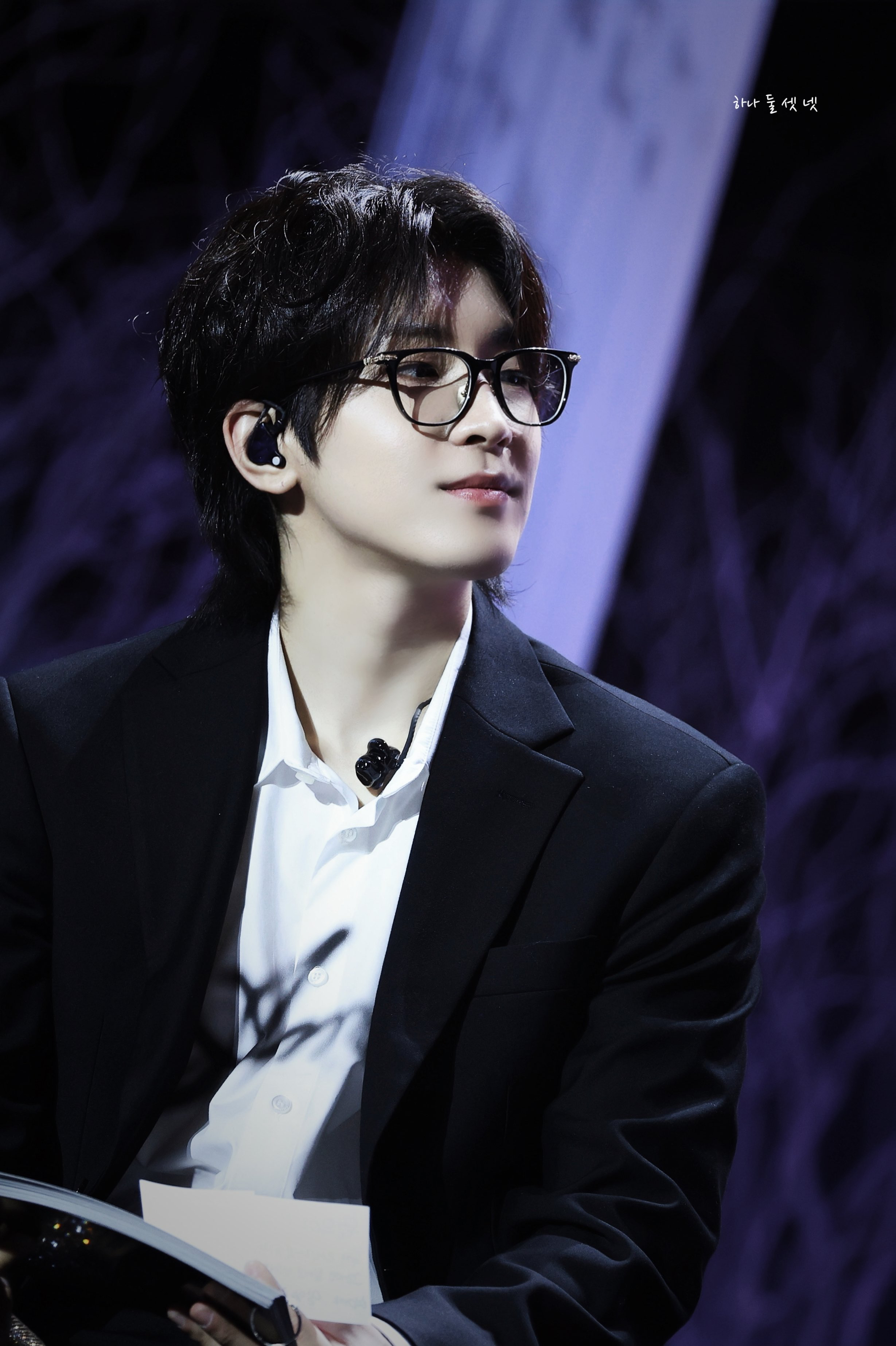 Recent activity shot of Wonwoo (SEVENTEEN)