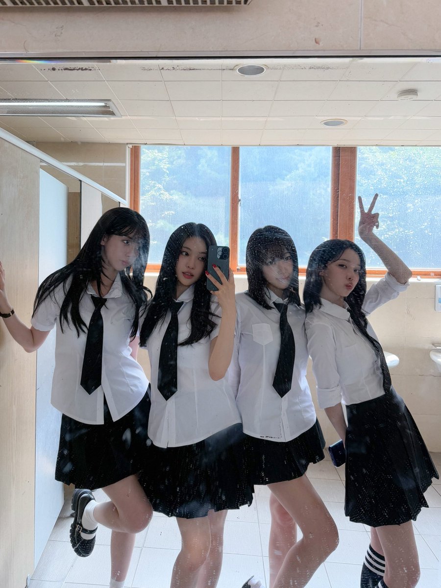 Latest photo of aespa