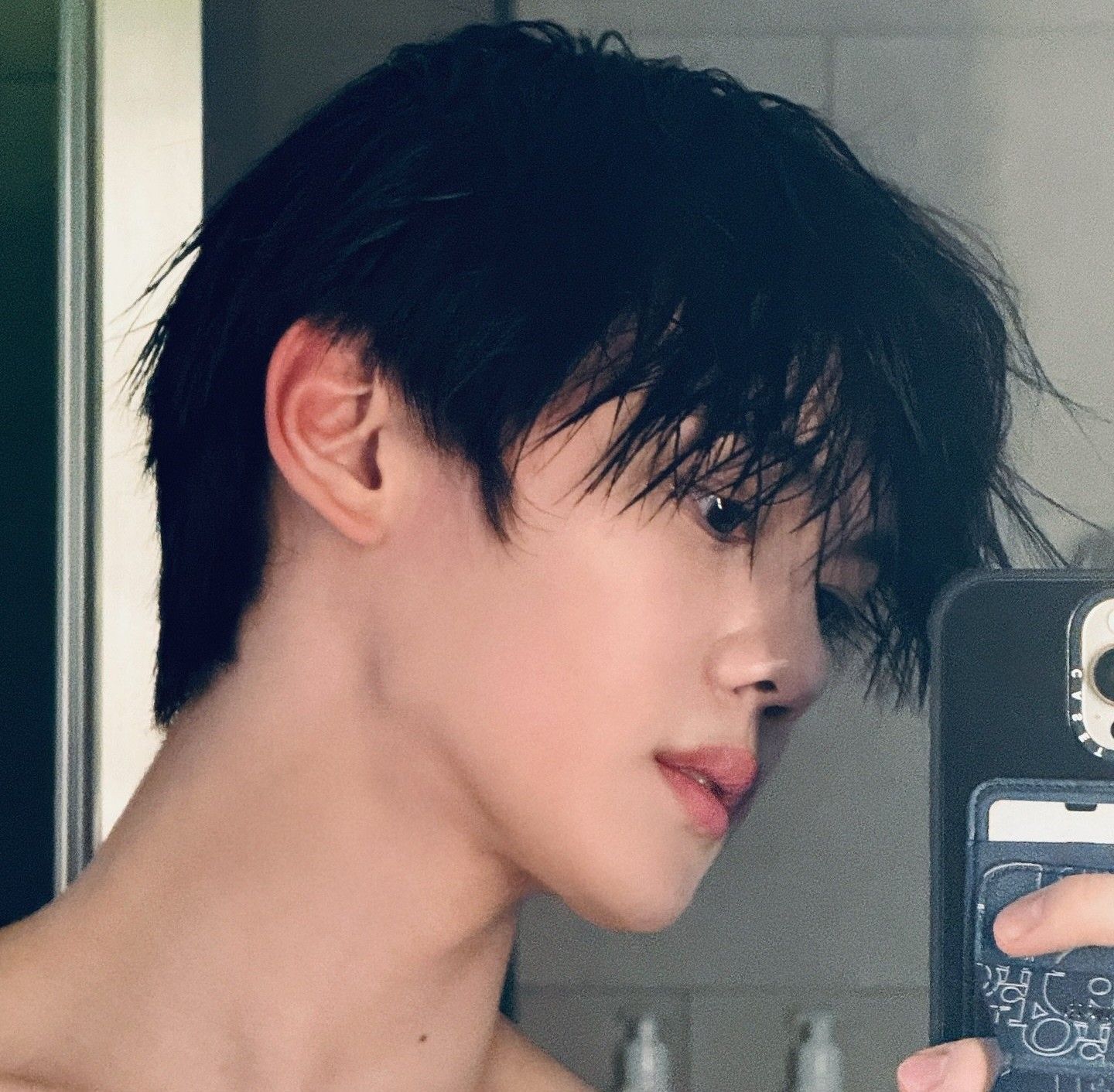 Latest photo of Kim Gyuvin (ZEROBASEONE)