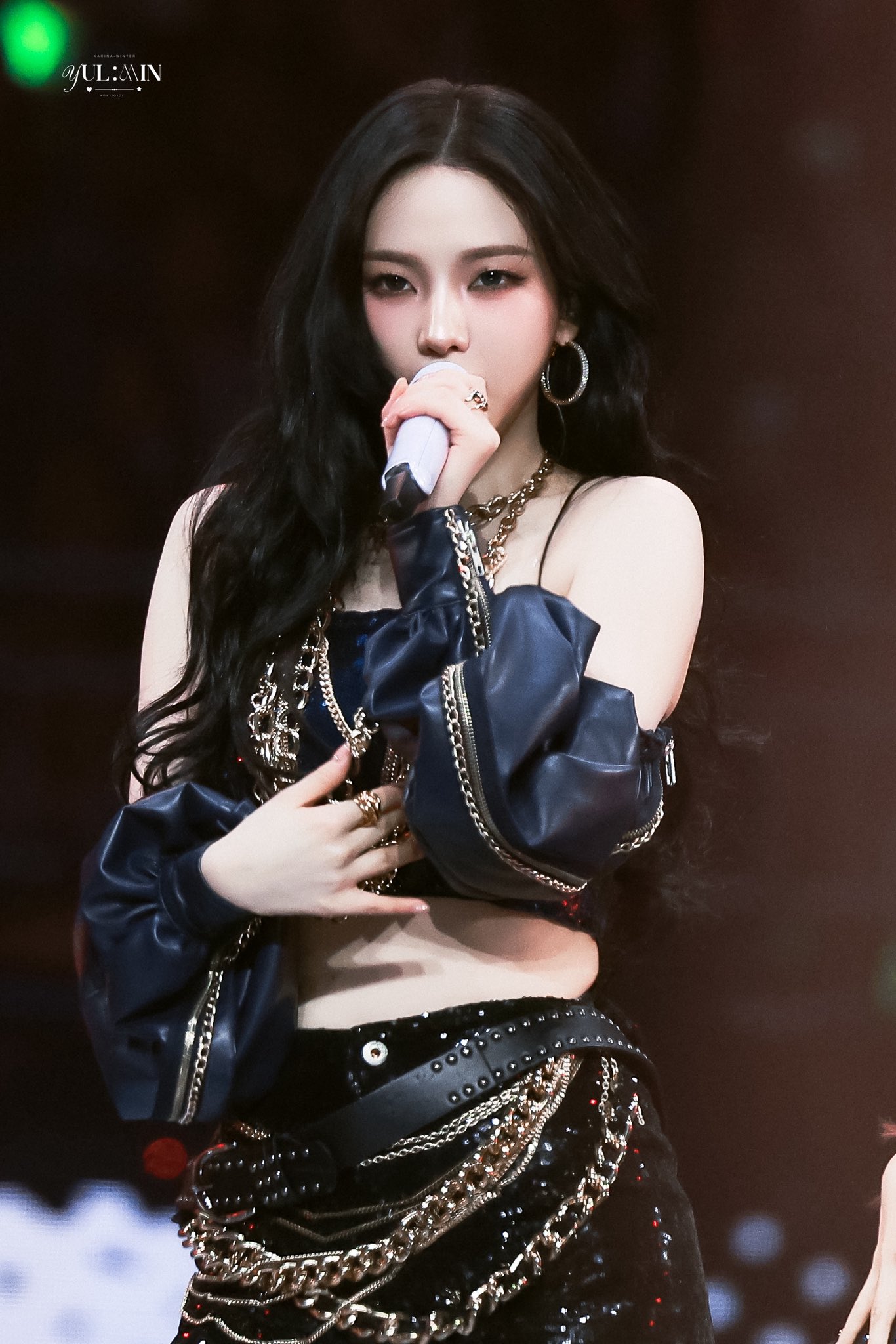 A moment captured by Karina (aespa)'s fan