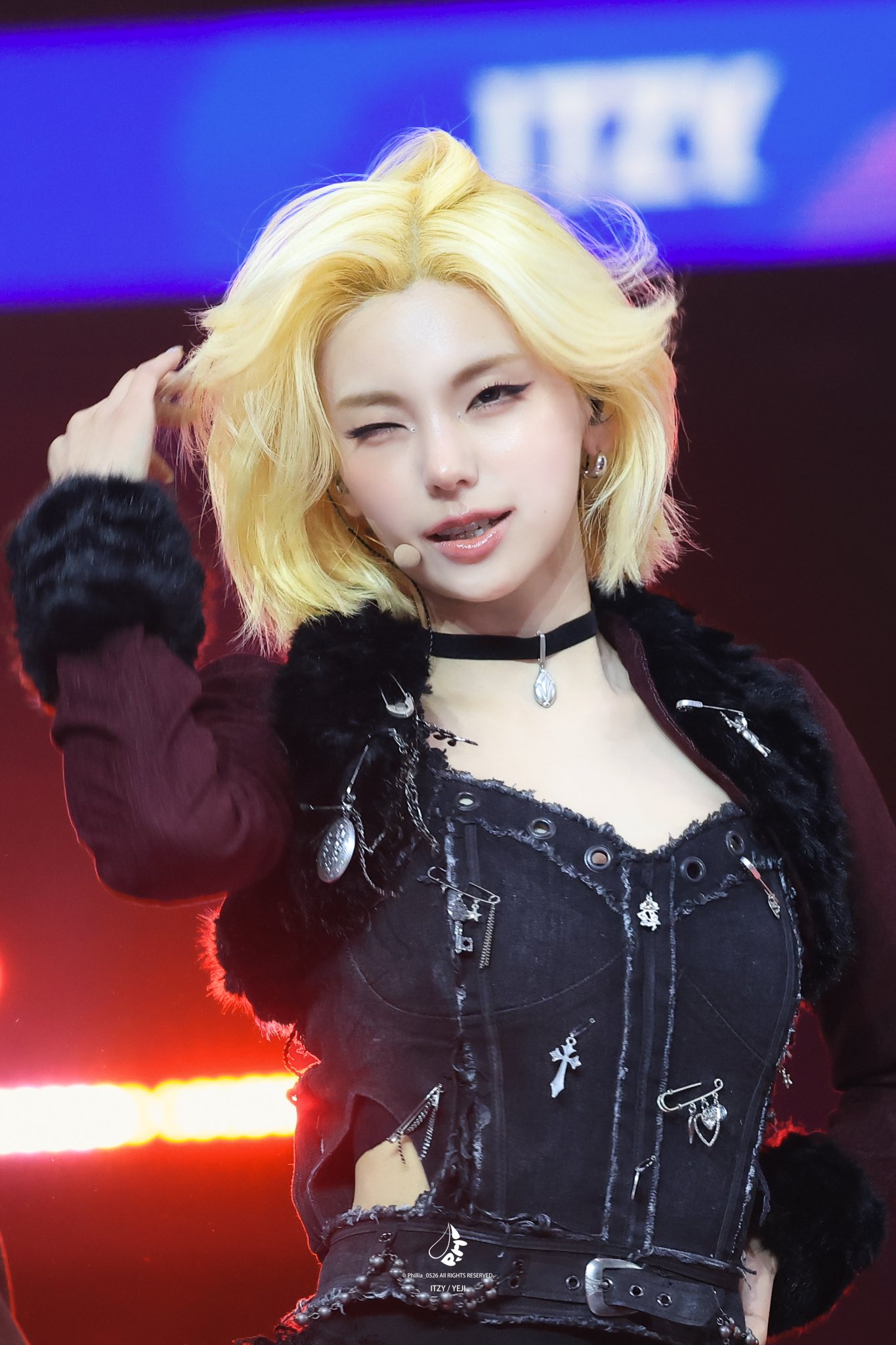 A moment captured by Yeji (ITZY)'s fan