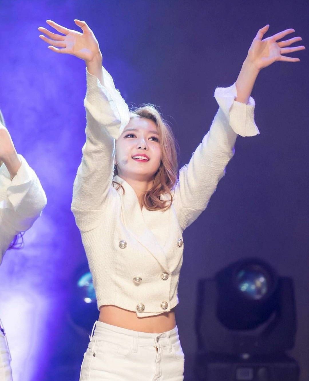 Recent activity shot of Dami (DREAMCATCHER)