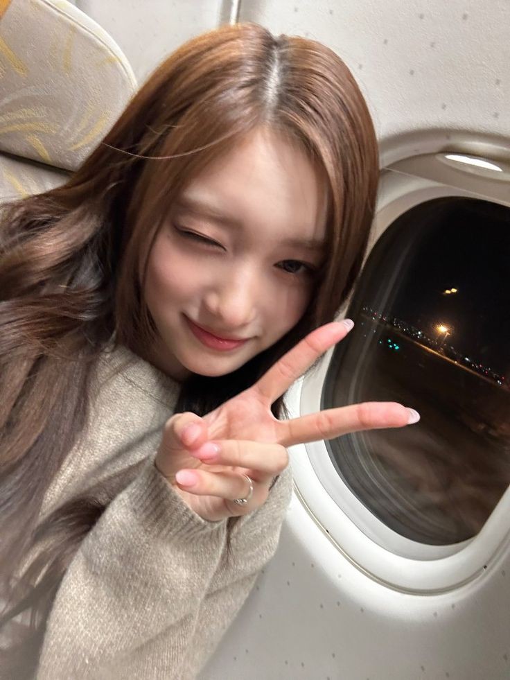 イソ (IVE)の最近の活動写真