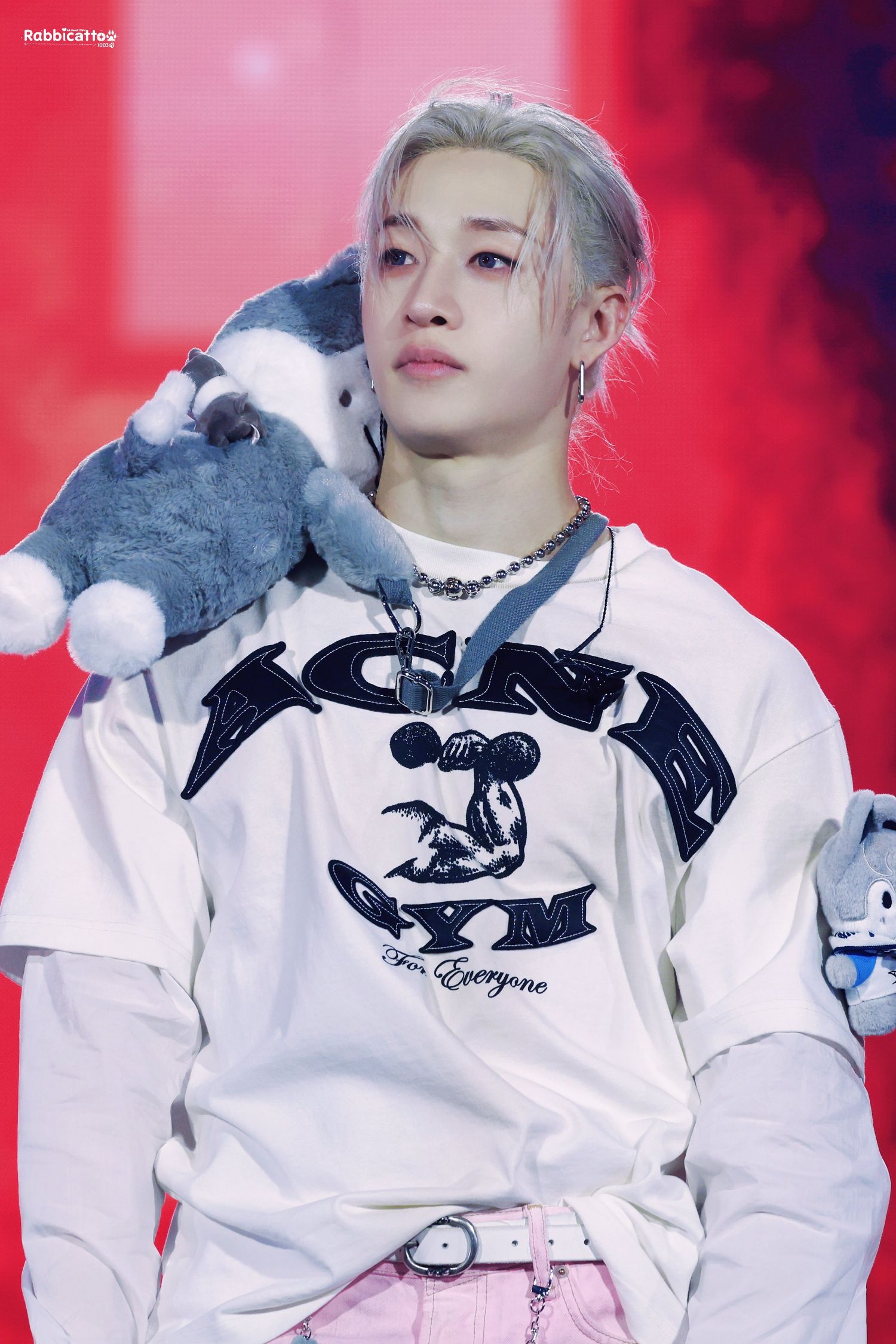 방찬 (Stray Kids)의 비하인드 컷