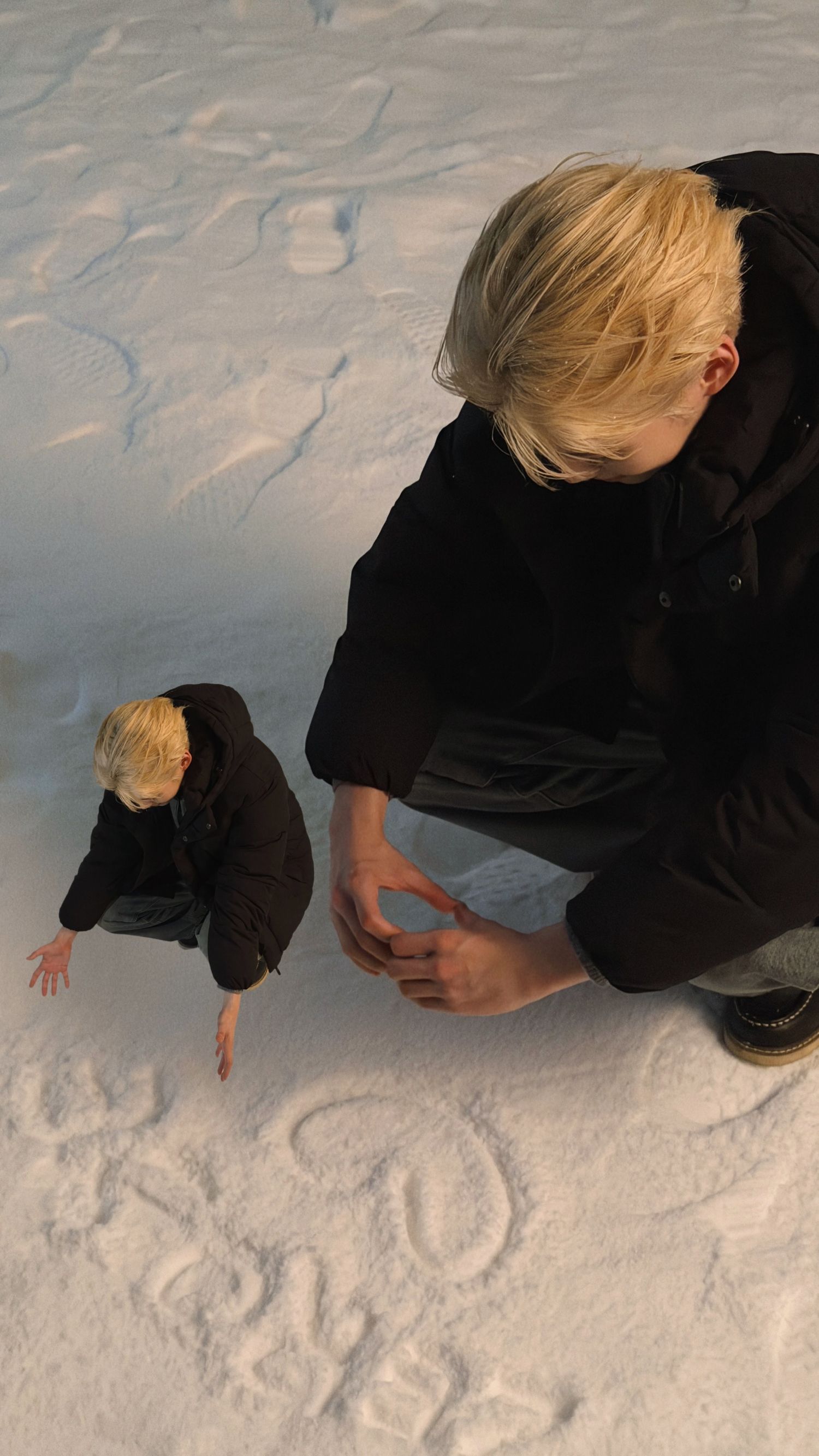 A heartfelt wallpaper shared by Sung Hanbin (ZEROBASEONE)'s fans