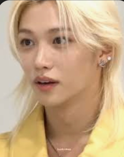 Latest photo of Felix (Stray Kids)