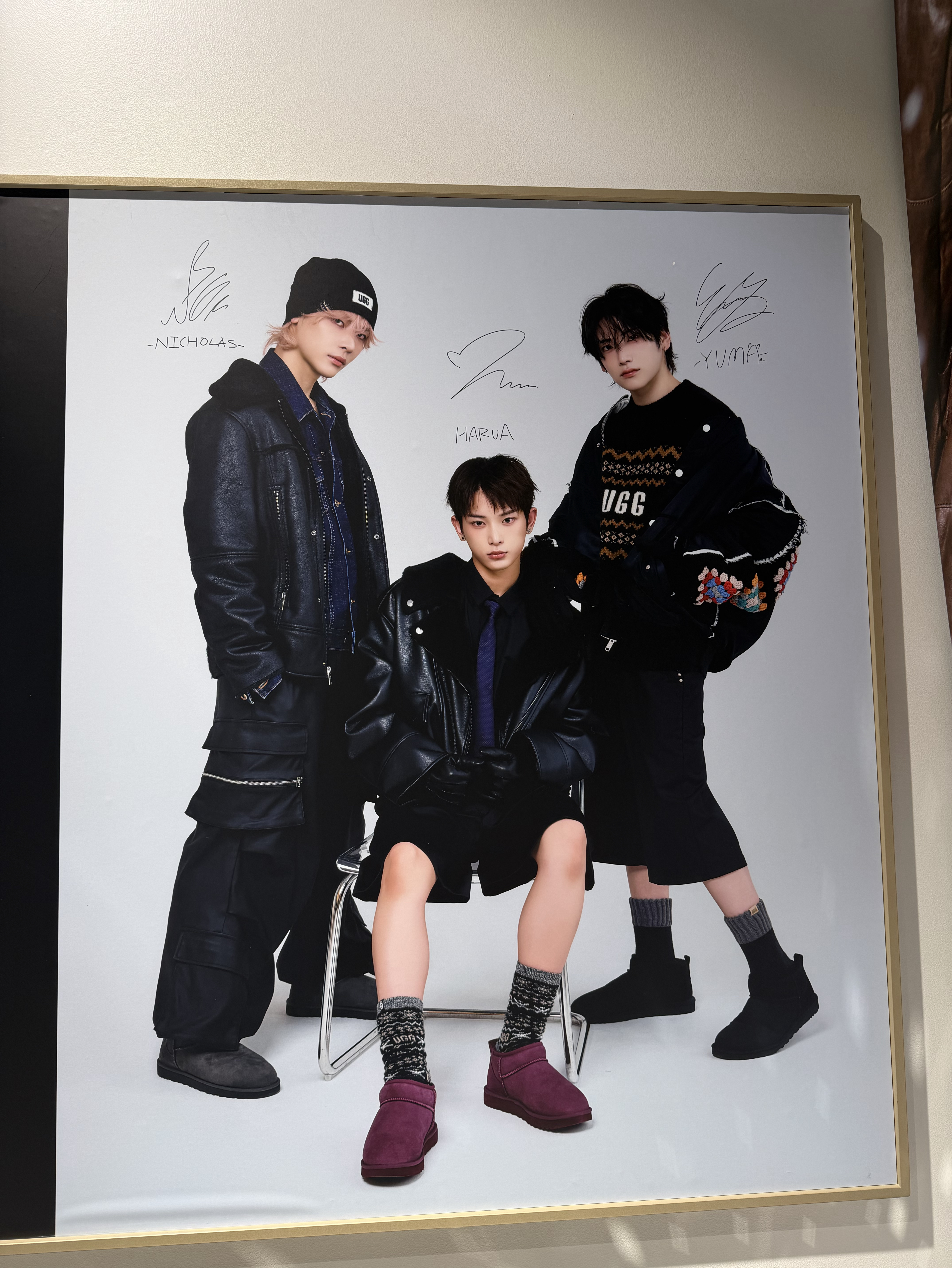 Latest photo of &TEAM