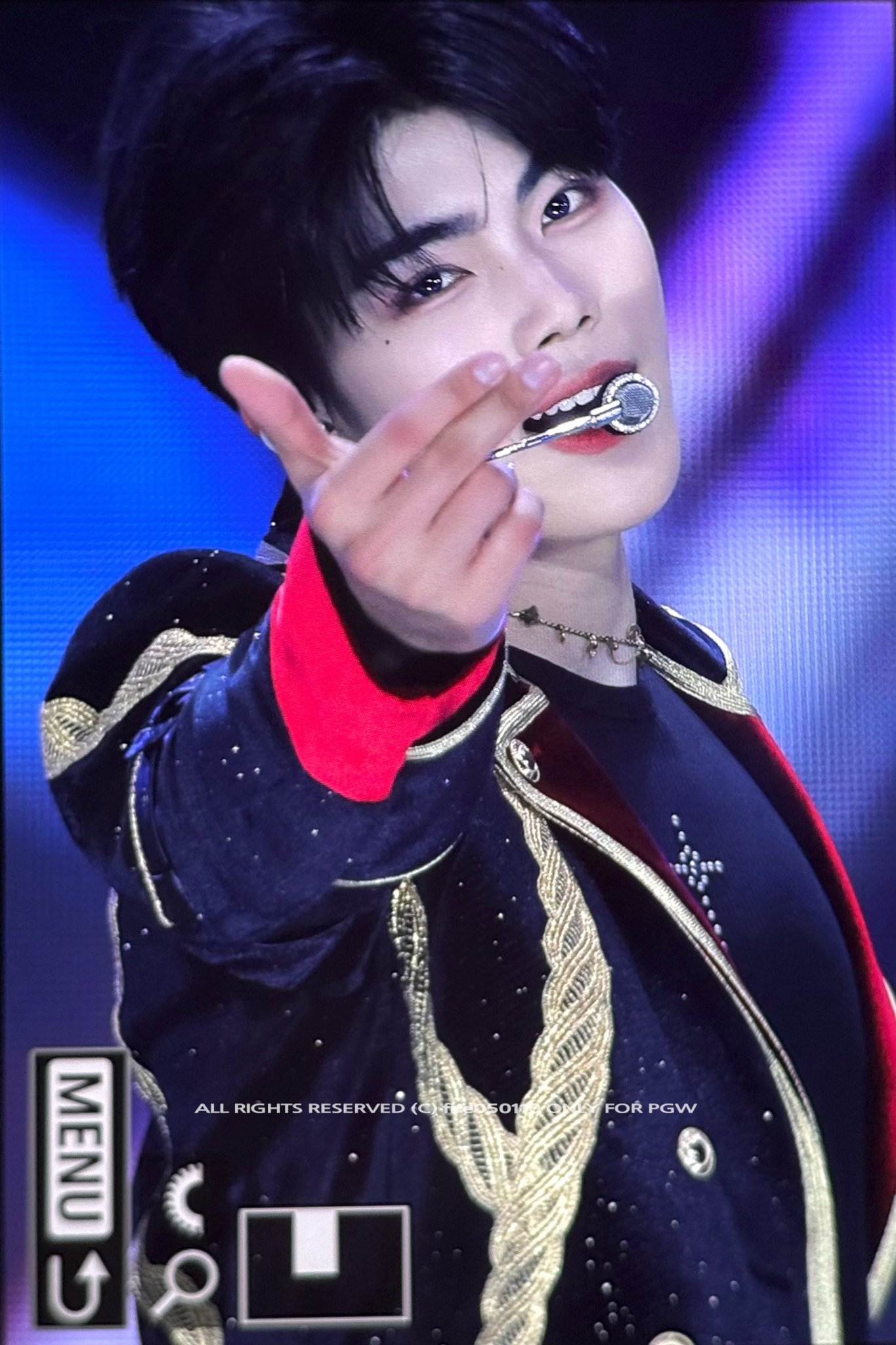 朴干旭 (ZEROBASEONE)粉丝拍下的瞬间