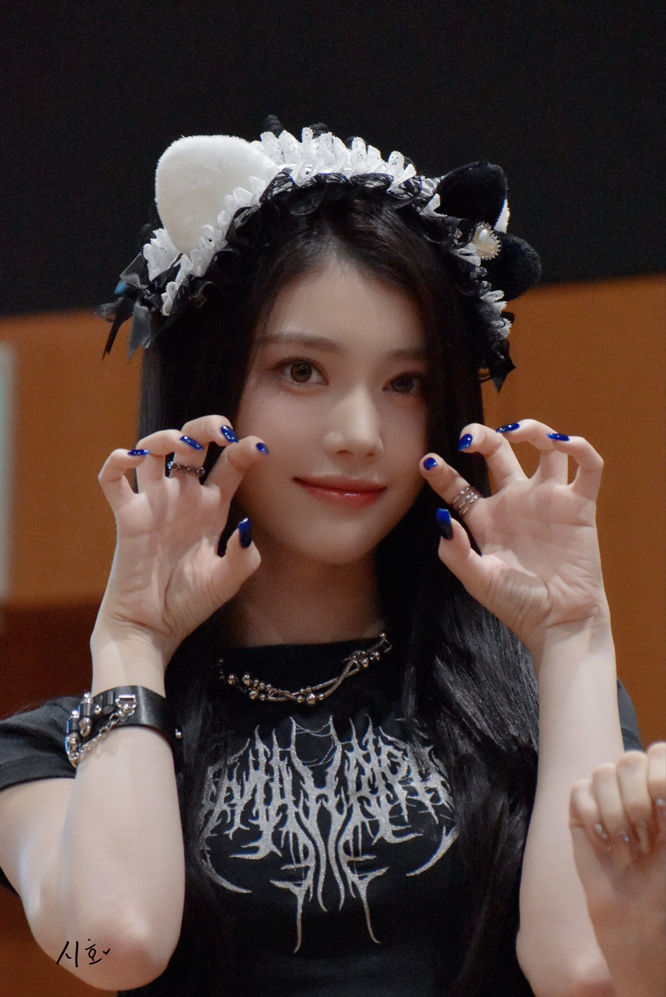 Recent activity shot of Xiao Ting (Kep1er)