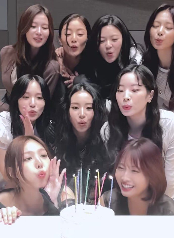 TWICE 최근 활동샷