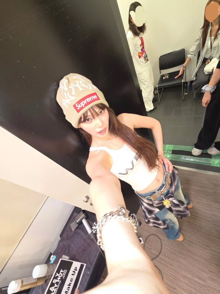 Recent activity shot of Kim Chaewon (LE SSERAFIM)