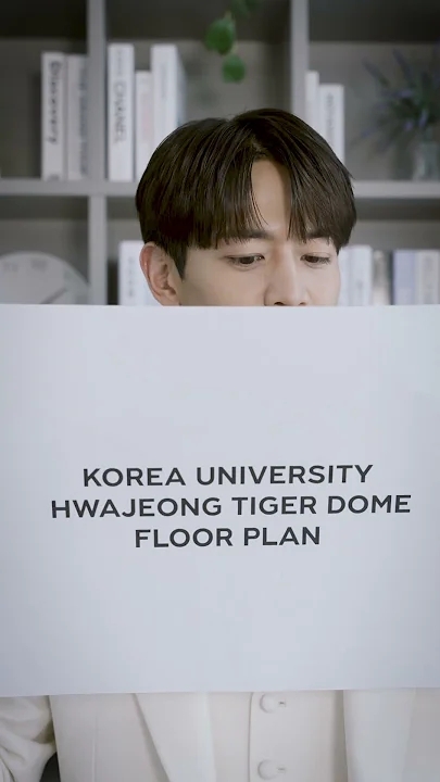 A moment captured by Minho (SHINee)'s fan