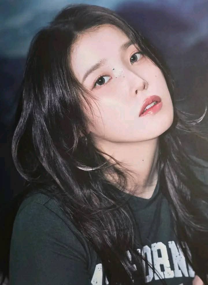 Latest photo of IU