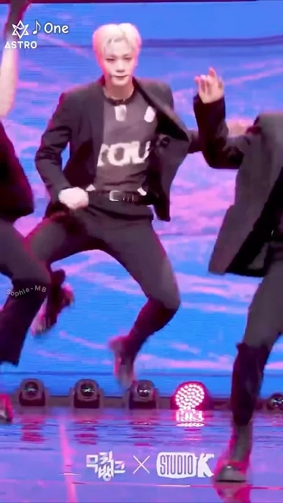 A heartfelt wallpaper shared by ASTRO's fans