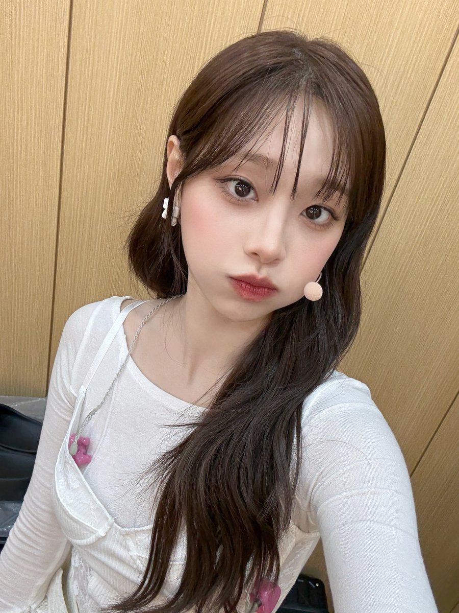 Recent activity shot of Chuu