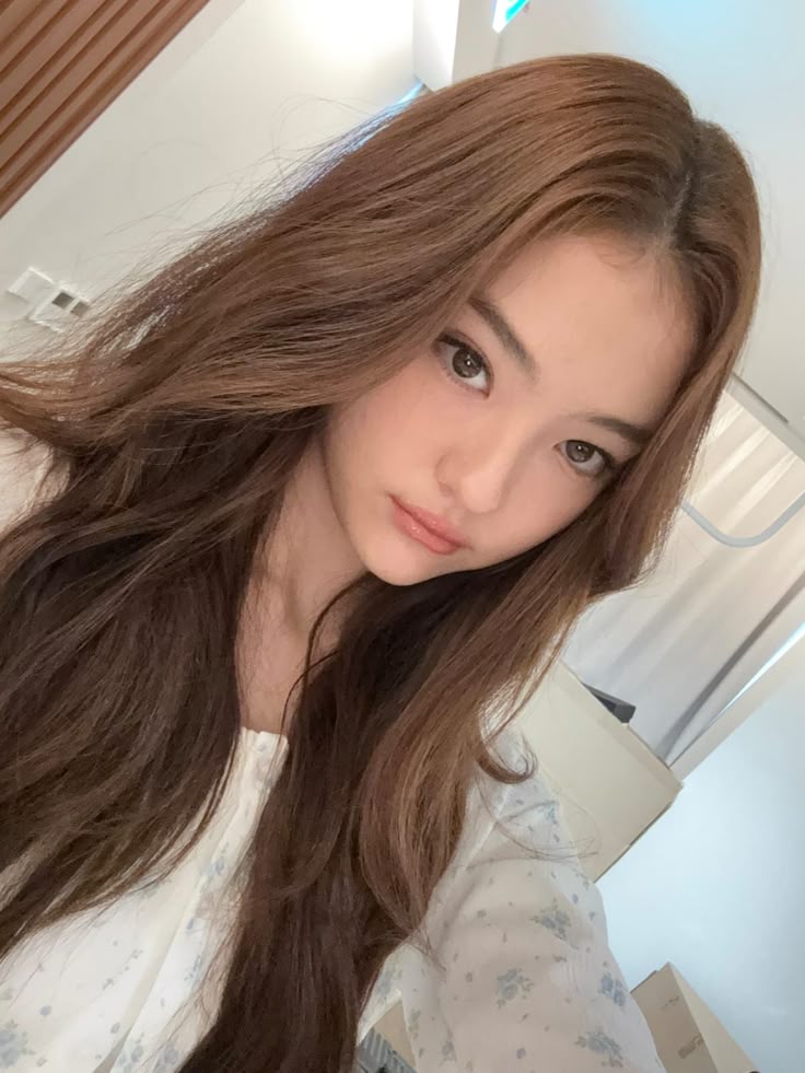 Recent activity shot of Ella (MEOVV)