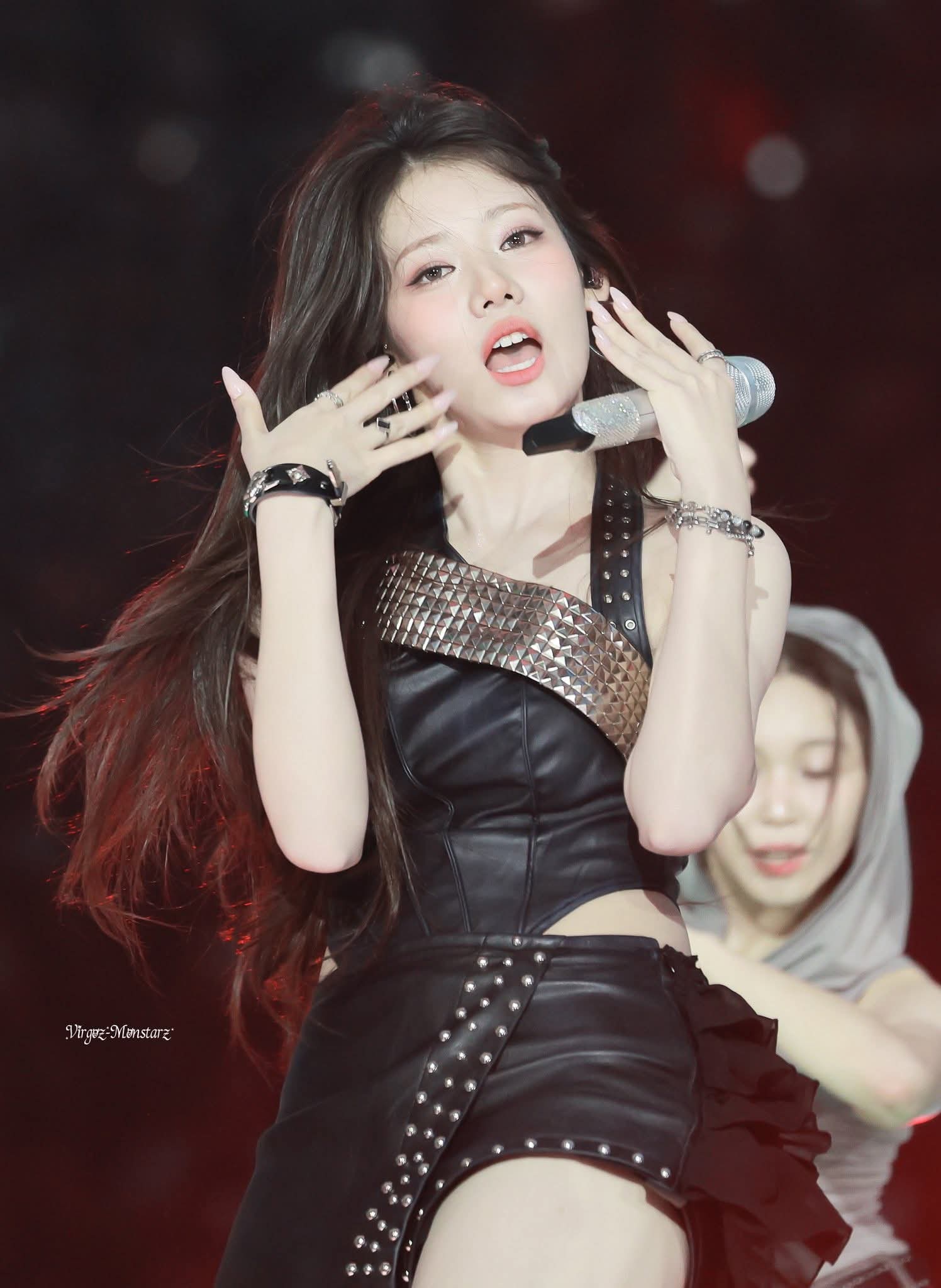 A moment captured by Rora (BABYMONSTER)'s fan