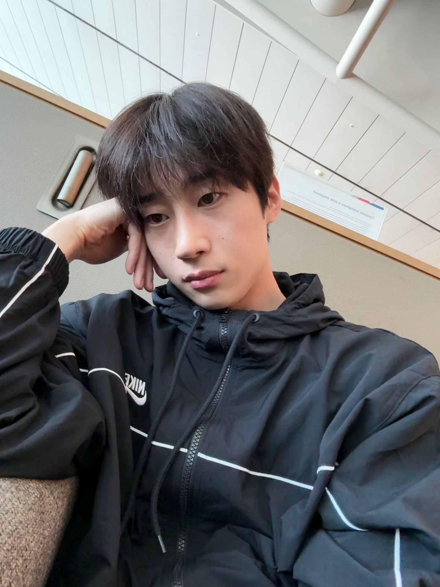 Behind-the-scenes cut of Han Seungwoo