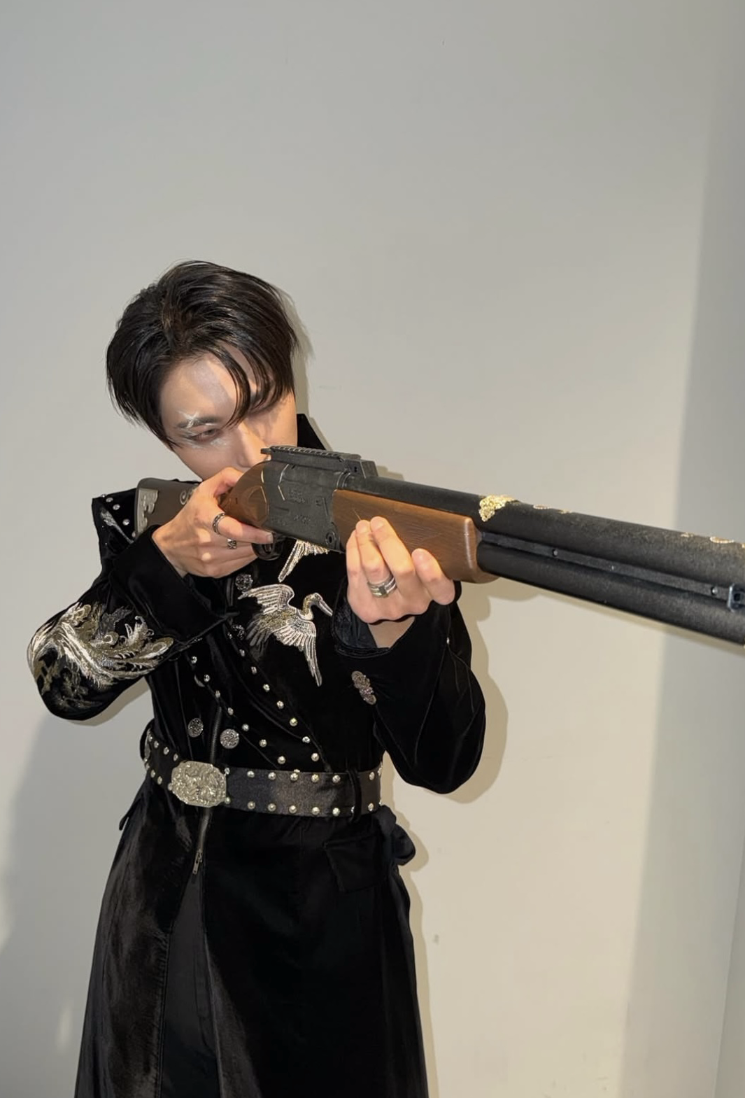 Behind-the-scenes cut of Seonghwa (ATEEZ)